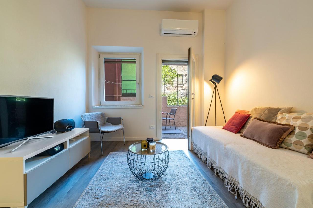 Snug Apartment With Private Courtyard M0270422677 Venecia Exterior foto