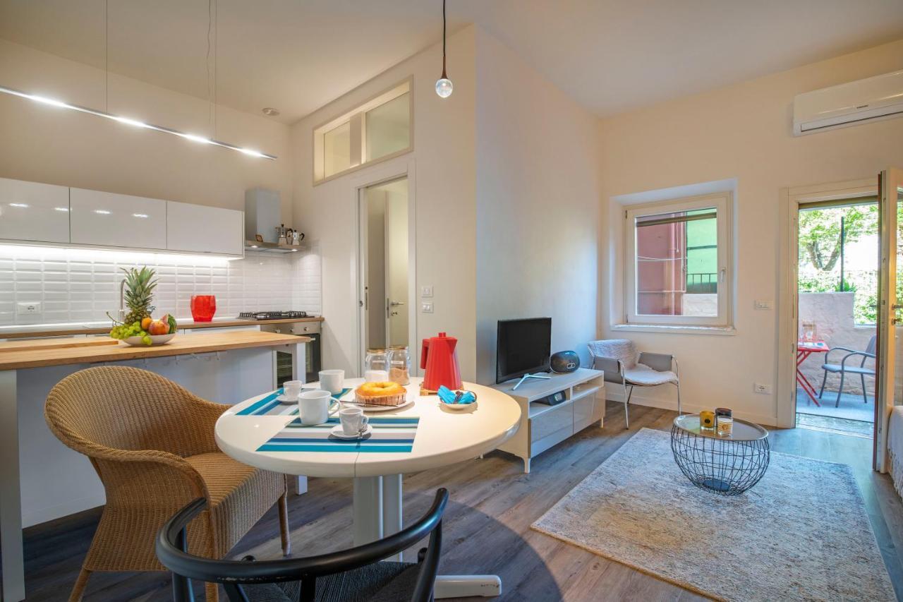 Snug Apartment With Private Courtyard M0270422677 Venecia Exterior foto