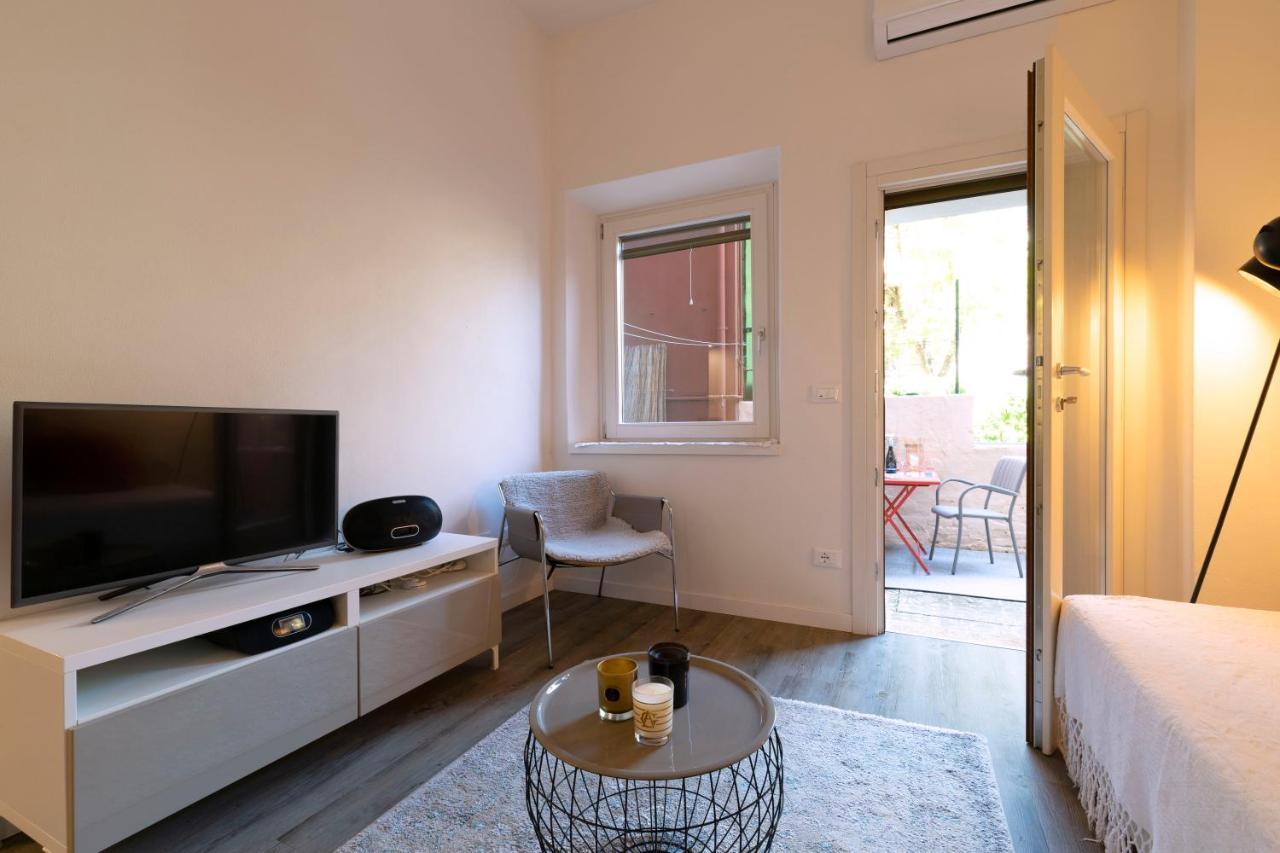Snug Apartment With Private Courtyard M0270422677 Venecia Exterior foto